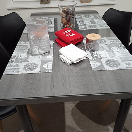 Gite Moderne Et Calme Avec Local Separe Pour Skis Et Velos Cornimont Chambre photo